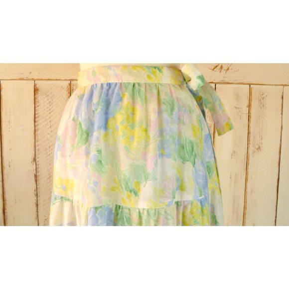 Vintage pastel floral tiered peasant wrap skirt/green/yellow floral ruffle tiere - Picture 3 of 4